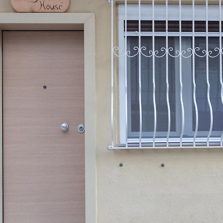 Bs House Apartment เทสซาโลนิกิ ภายนอก รูปภาพ